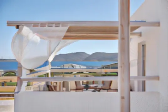 Nirome Luxury Suites