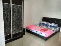 Alya Homestay Hotels near Amanda Putri Garden Lot 185