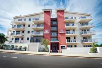 Gladstone City Central Apartment Hotel Official Hotels near Koowin Drive Park