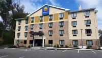 Comfort Inn & Suites Brattleboro I-91 Hotels in Newfane