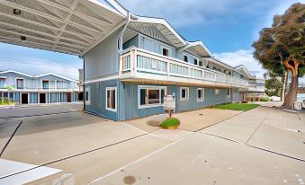 Harbor House Inn
