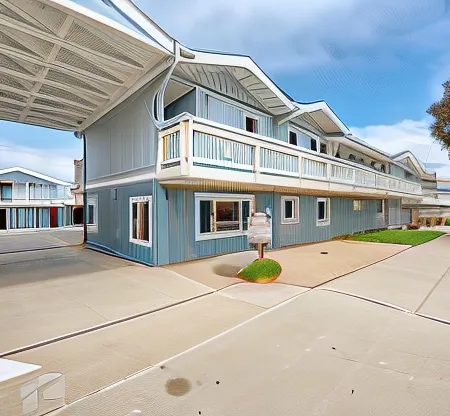 Harbor House Inn