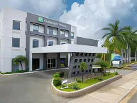 Holiday Inn Express San Jose Forum فنادق في Brasil