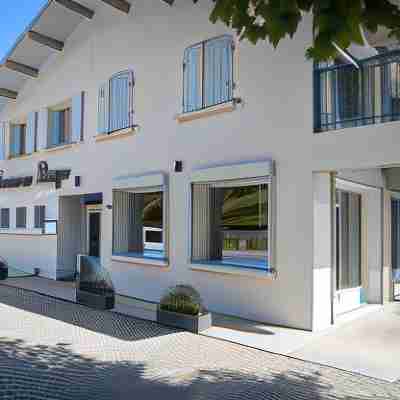Novalaise Plage Hotel Exterior