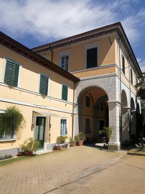 Villa la Dogana B&B di Charme - Historic Villa with a Beautiful Garden