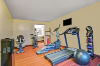 Days Inn by Wyndham Louisville Airport Fair and Expo Center - parkir