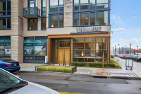 Coda on Half, a Placemakr Experience - Navy Yard Hotels in Navy Yard
