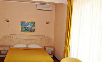 Sinee More Hotel