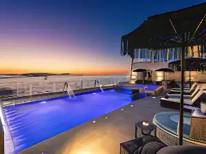 Elia Sea Suites