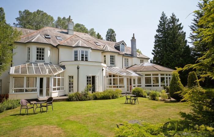 Woodlands Lodge Hotel