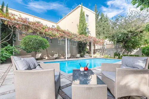 Queens Hotel by Bon Hotels Hotels in Oudtshoorn