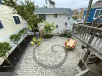 Oceanblock 4 bed / 4 full baths with Courtyard, Outdoor Shower, 2 Decks Hotels near Bethany Beach Boardwalk