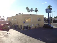 Townhouse Inn and Suites