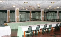 Imperial Botanical Beach Hotel
