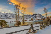 3BR/2BTH on the bank of Yellowstone River