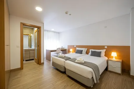 Central Suites 3 Отели рядом с достопримечательностью «Estação da Biodiversidade do Parque Molinológico»