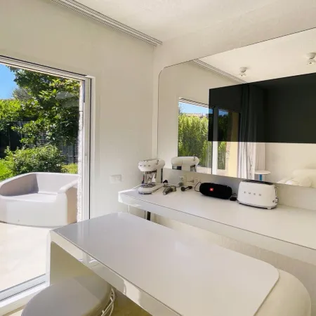 House Boat Small Отели рядом с достопримечательностью «Пляж Лу-Импосту»