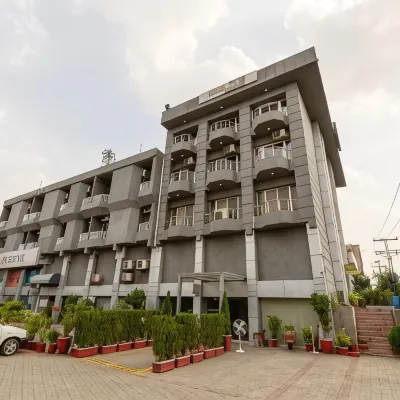 Hotel One I-9 Islamabad Отели рядом с достопримечательностью «Вокзал Исламабад»
