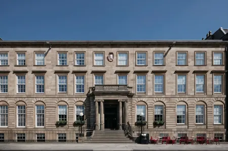 Kimpton Blythswood Square Hotel & Spa Отели рядом с достопримечательностью «Trades Hall of Glasgow»
