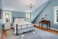 Pet-Friendly! Stunning Home — Steps to Downtown, CU & Hiking Trails.