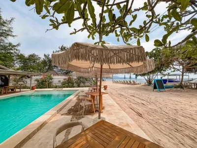 Bungalow Cafe Gili Beachfront Hotels near Gili Islands