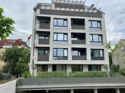 Gardenia Apartments Hotels in Banishora