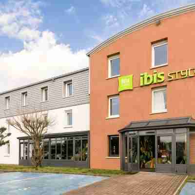 Hôtel IBIS STYLES Saint-Quentin Hotel Exterior