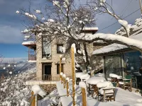 AlmondHouse Suites with Fireplace - Adults Only Hotels in 