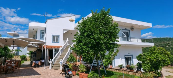 Hotel Chris Hotels in Ksamil