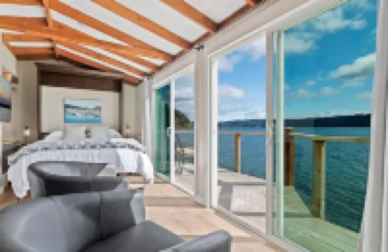 Waterfront Studio Apartment. Perfect for work or play.