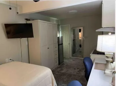 Tiny Cozy Studio #1 Hotels near Stillman House Museum
