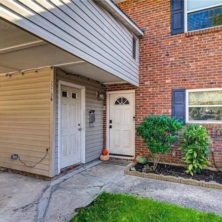 Spacious Townhouse In High Point Near HPU & Furniture Market