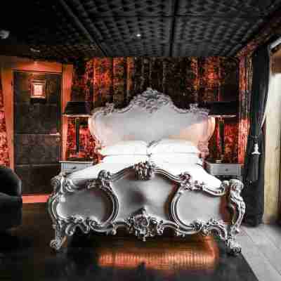 Crazy Bear Stadhampton Rooms