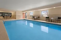 Holiday Inn Express & Suites Edmond Hotel di Edmond
