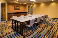 Fairfield Inn & Suites St. Louis Westport Hotels in Creve Coeur Township
