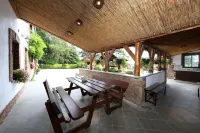 Family House with Large Garden & Games Room Near Bambois Lake