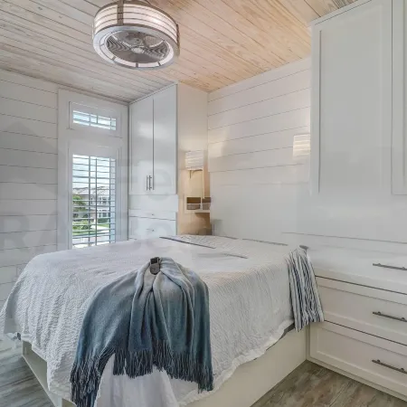 226 SF 2nd Floor Townhouse