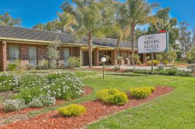 Two Rivers Motel