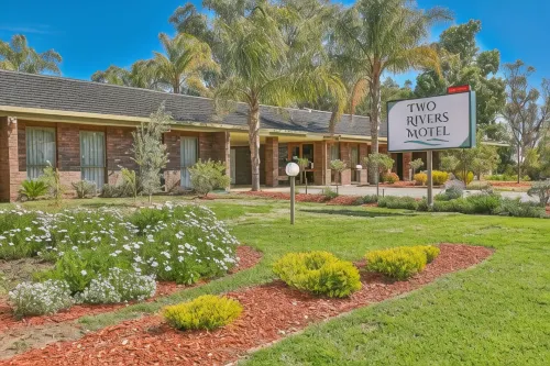Two Rivers Motel - 3-Star