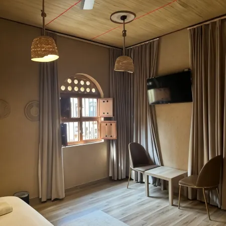 Aldar Inn