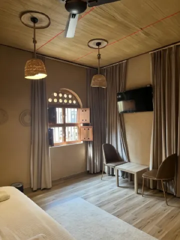 Aldar Inn