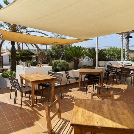 Hostal Illes Pitiüses