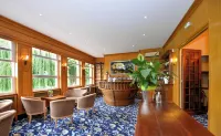 Hostellerie Saint Pierre Hotels in Connelles