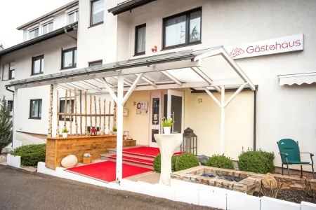 Hotel Schweizerhof Отели рядом с достопримечательностью «Парк Ремс»