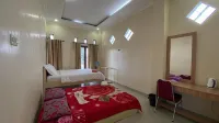 Toraja Lodge Hotel Hotel dekat D' TOMBI HIGHLAND RESORT