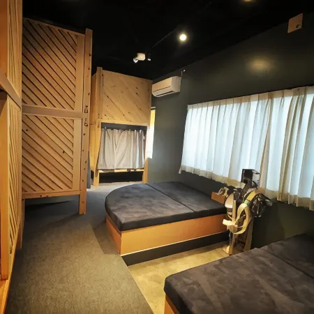 SINGAI CABIN