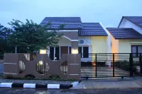 Pelangi Guesthouse Belitung 10 Các khách sạn gần BKPSDM Kabupaten Belitung