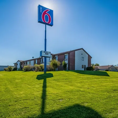 Motel 6 Saukville, WI Отели в г. Озоки