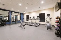 Hampton Inn & Suites Fayetteville Hotels in Cumberland County