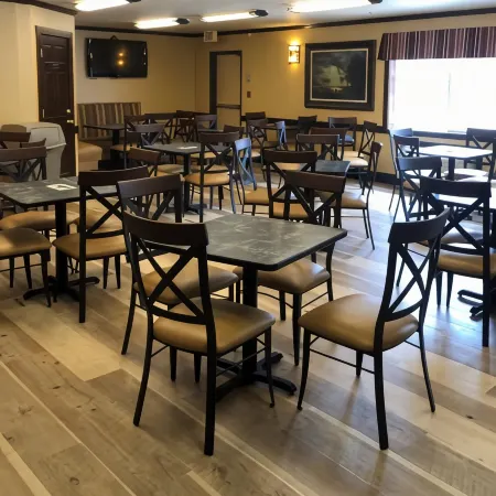Yellowstone West Gate Hotel